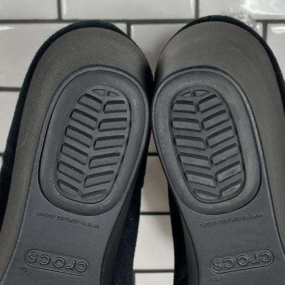 CROCS Leigh Womens 9.5 Shoes Black Suede Dual Comfort Wedge Shootie Ankle Boots - Picture 8 of 14